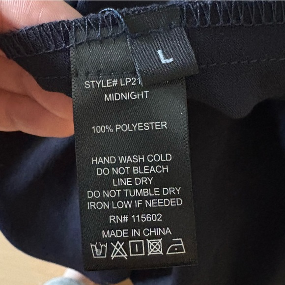 12 Rue Colette Midnight Navy Satin Jumpsuit Size L - Picture 15 of 15